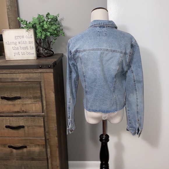 Ci Sono Blue denim collection cropped trucker Jean Jacket  EUC Size Large - Picture 4 of 12